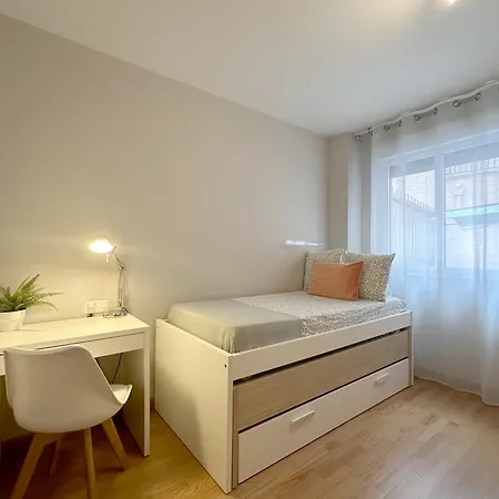 2k - Junto Al Casco Viejo בילבאו