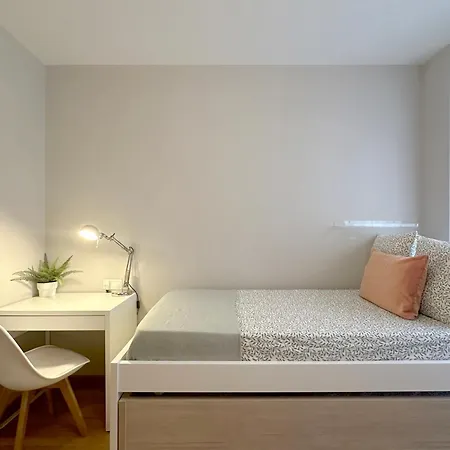 2k - Junto Al Casco Viejo *