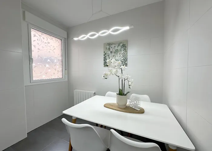 2k - Junto Al Casco Viejo *